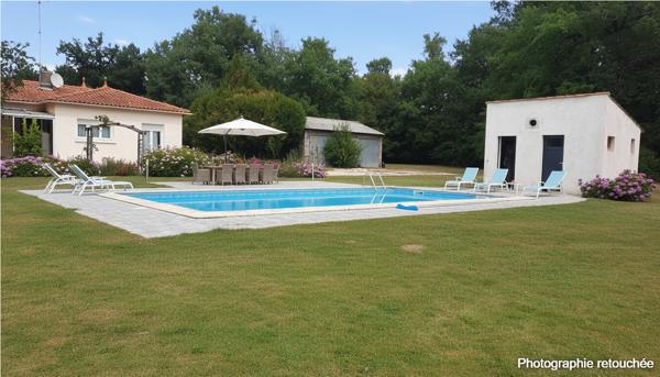 Maison de plain-pied 3 chambres, piscine et grand terrain