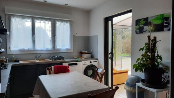 Maison de plain-pied 3 chambres, piscine et grand terrain