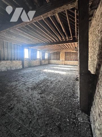  Immeuble à réhabiliter et diviser (permis obtenu) pour création de 17 logements 12 T3 et 5 T2