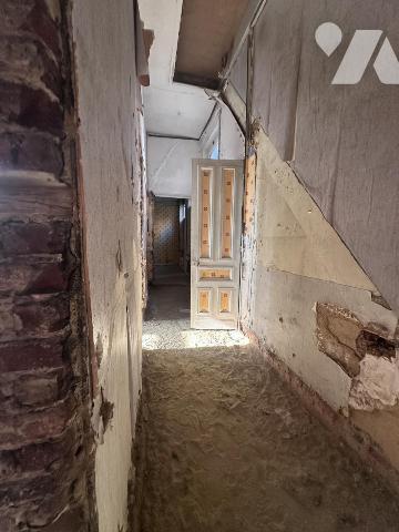  Immeuble à réhabiliter et diviser (permis obtenu) pour création de 17 logements 12 T3 et 5 T2