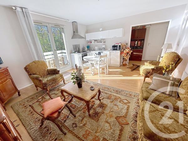 Appartement F2 à vendre  2 pièces - 38,69 m2 LE KREMLIN BICETRE - 94