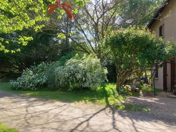 Maison charmante d'environ 130 m2 avec grand garage