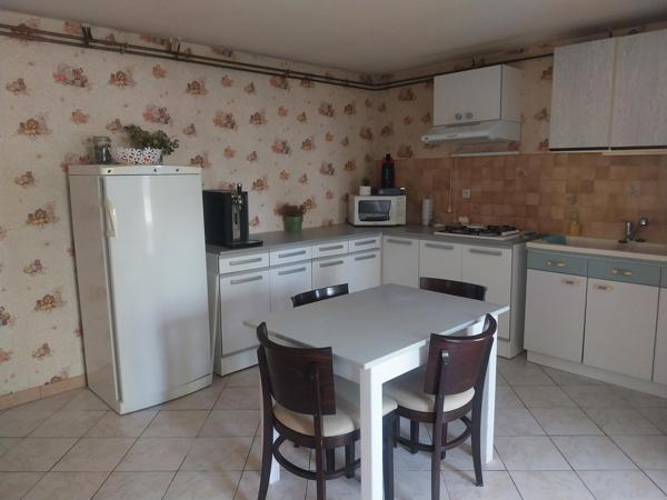 Maison charmante d'environ 130 m2 avec grand garage