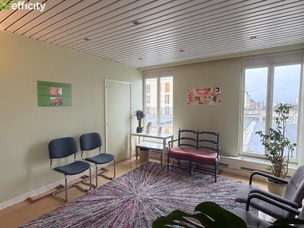 Local Commercial 7 pièces - 163 m²