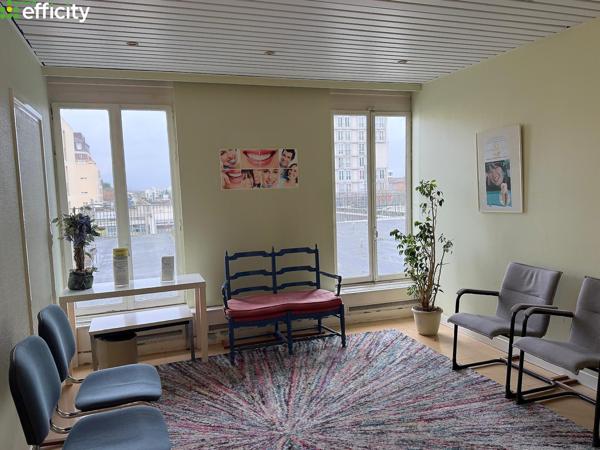 Local Commercial 7 pièces - 163 m²