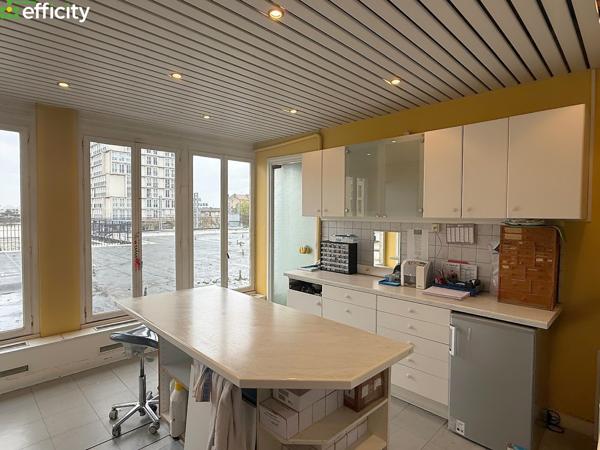 Local Commercial 7 pièces - 163 m²