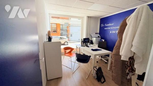 Bâtiment mixte d'habitation et d'activité professionnelle.