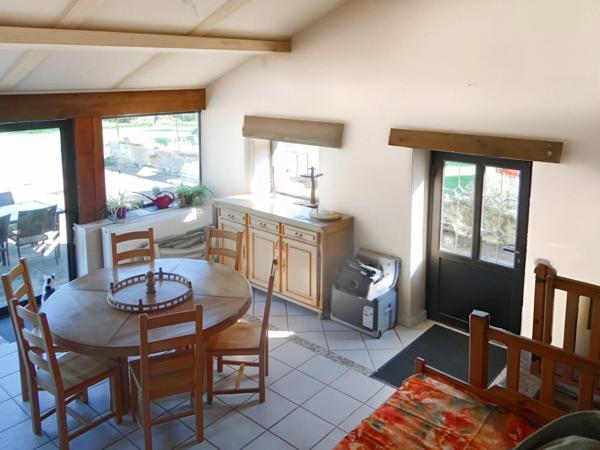 Maison à vendre 5 pièces plus grange avec terrain de 2620 m2 LAPEYROUSE (63)