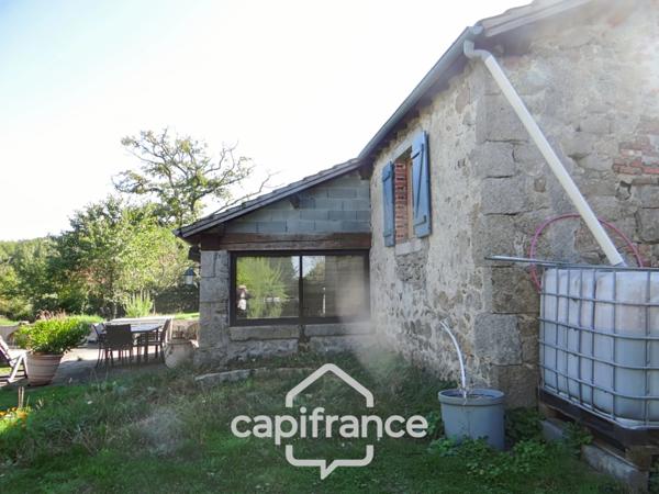 Maison à vendre 5 pièces plus grange avec terrain de 2620 m2 LAPEYROUSE (63)