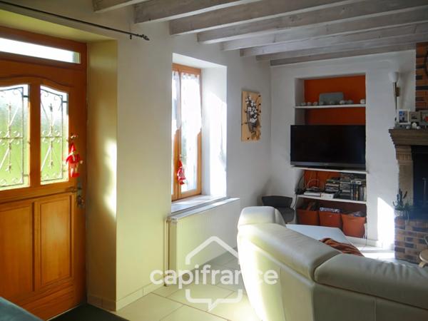 Maison à vendre 5 pièces plus grange avec terrain de 2620 m2 LAPEYROUSE (63)