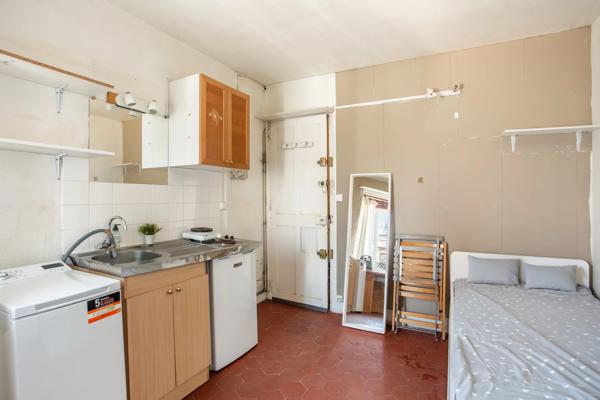 Chambre Paris 17 e - PIERRE DEMOURS