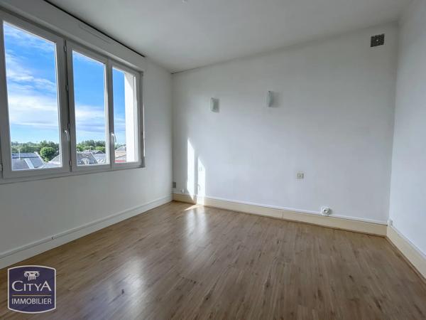 Appartement à vendre 4 pièces 64m² Saint-Quentin (02100)