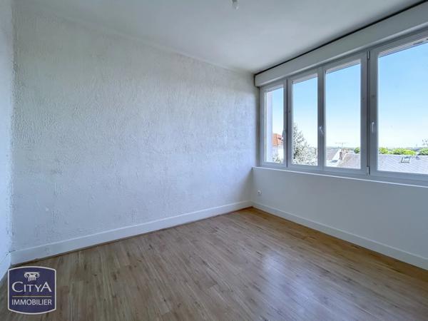Appartement à vendre 4 pièces 64m² Saint-Quentin (02100)