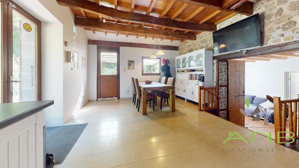 Maison de caractère dans le Parc Naturel Régional Périgord-Limousin –  Busserolles 24360