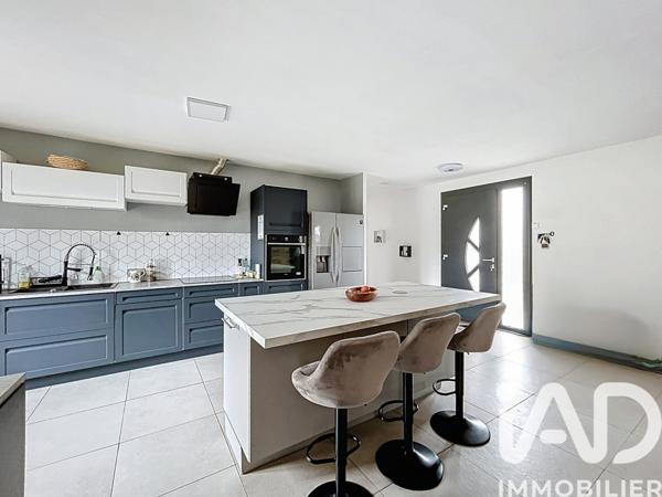 Maison à vendre 4 pièces 146 m² Labastide-Saint-Georges