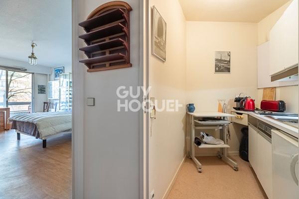 Appartement 1 pièce(s) 36 m2 Rés. Sénior/7500 m2 Paris 15