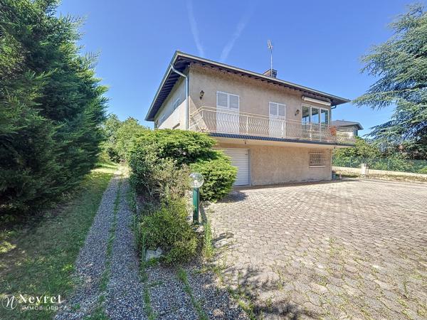 Maison 140 m² avec dépendance, deux garages sur un terrain de 530 m² – Charly (69390