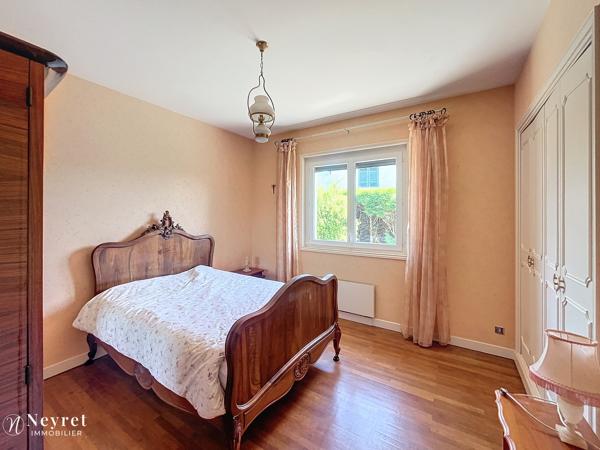 Maison 140 m² avec dépendance, deux garages sur un terrain de 530 m² – Charly (69390
