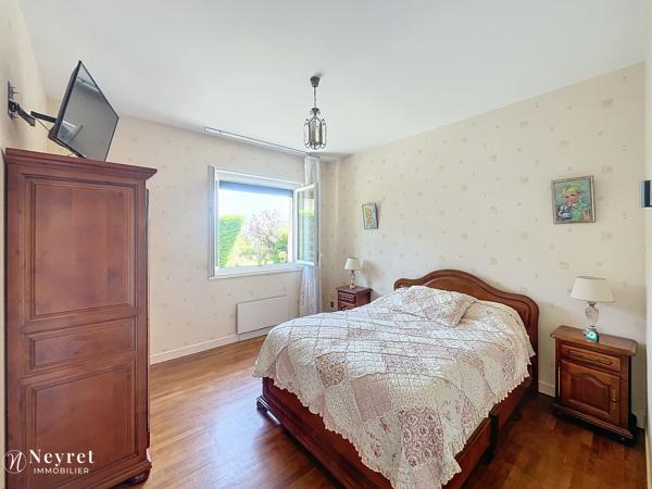 Maison 140 m² avec dépendance, deux garages sur un terrain de 530 m² – Charly (69390