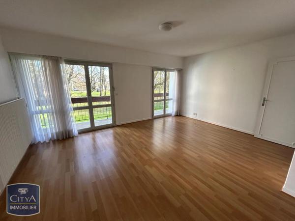 Appartement à louer 4 pièces 89.67m² Beauvais (60000)
