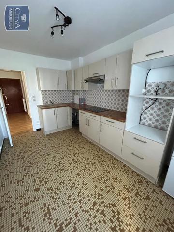 Appartement à louer 4 pièces 89.67m² Beauvais (60000)