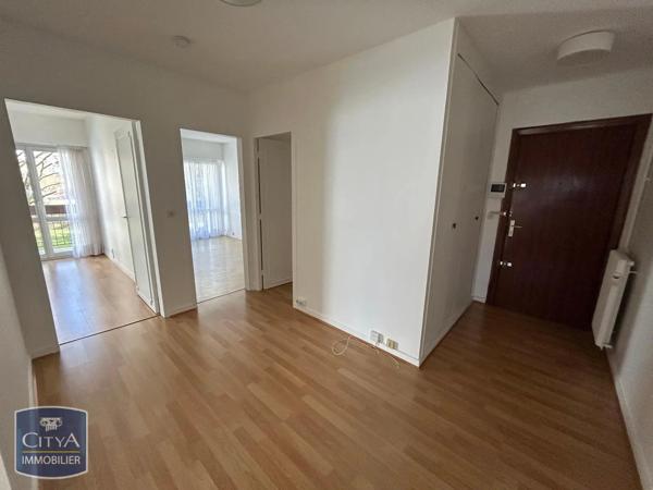 Appartement à louer 4 pièces 89.67m² Beauvais (60000)