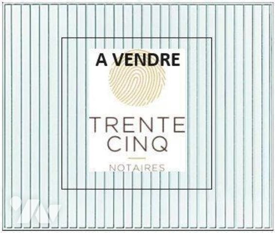 EXCLUSIVITÉ TRENTE CINQ NOTAIRES !!
Situé Boulevard Oscar Leroux, en extérieur d'un immeuble, ...