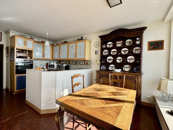 Le Havre (76600) LE HAVRE APPARTEMENT 104 M2 VUE MER ÉTAGE ÉLEVÉ 3 CHAMBRES