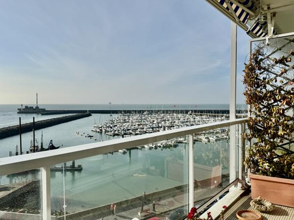 Le Havre (76600) LE HAVRE APPARTEMENT 104 M2 VUE MER ÉTAGE ÉLEVÉ 3 CHAMBRES