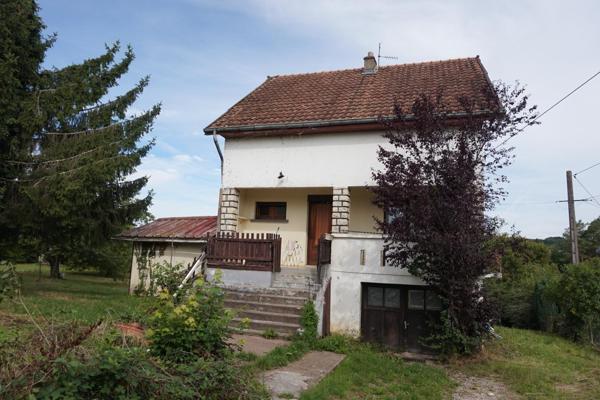 Maison de 85m² à rénover sur un terrain constructible de 1700m².