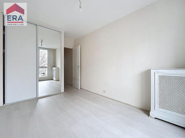 A VENDRE - 4 PIECES 74m² + BOX