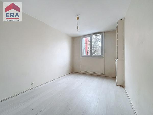 A VENDRE - 4 PIECES 74m² + BOX