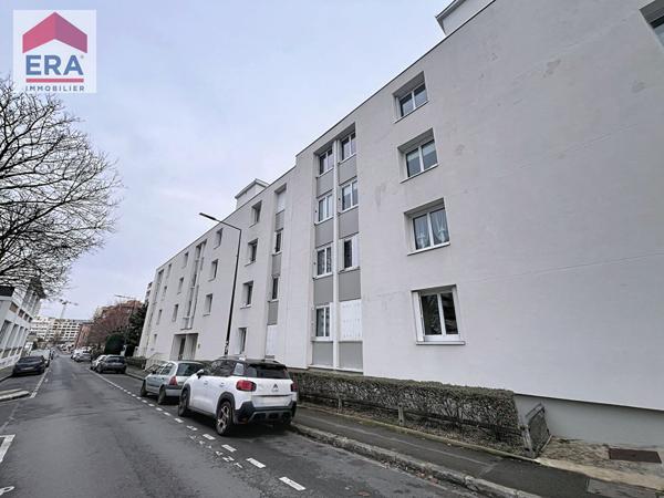 A VENDRE - 4 PIECES 74m² + BOX