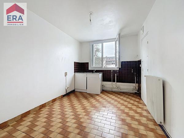 A VENDRE - 4 PIECES 74m² + BOX