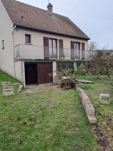 Maison plain-pied à Neuilly saint Front