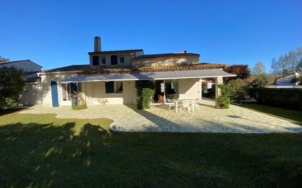 Maison à vendre    5 pièces •  Les Mathes