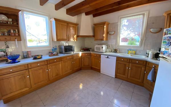 Maison à vendre    5 pièces •  Les Mathes