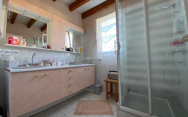 Maison à vendre    5 pièces •  Les Mathes