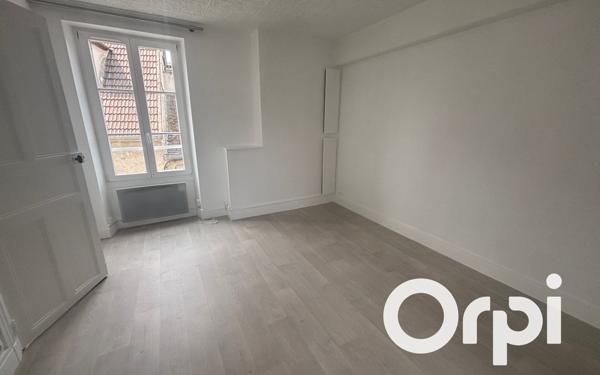 Appartement à louer    2 pièces •  Senlis
