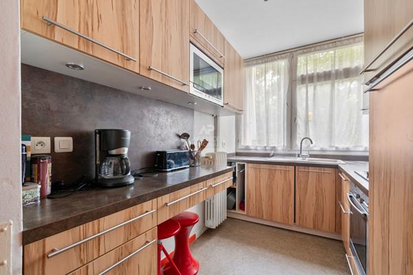 Appartement Le Pecq 5 pièce(s) 83.52 m2 €300 000 ** - Référence 17145