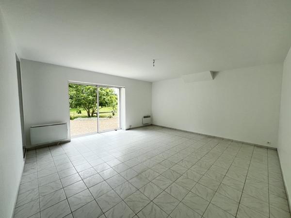 Maison à louer 1 250 € CC Chanceaux-sur-Choisille 5 p 108 m² DPE E