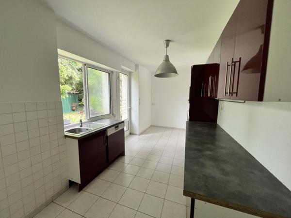 Maison à louer 1 250 € CC Chanceaux-sur-Choisille 5 p 108 m² DPE E