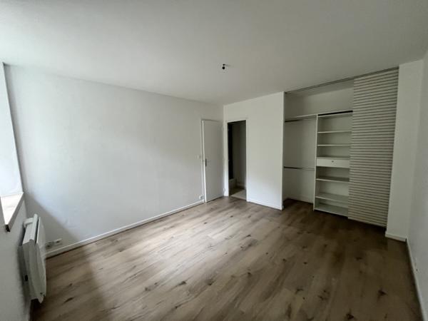 Maison à louer 1 250 € CC Chanceaux-sur-Choisille 5 p 108 m² DPE E