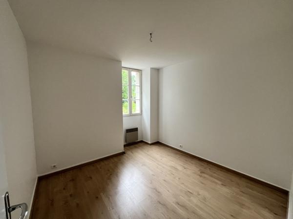 Maison à louer 1 250 € CC Chanceaux-sur-Choisille 5 p 108 m² DPE E