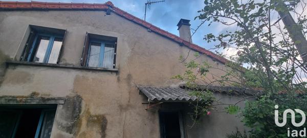 Maison de campagne 8 pièces de 126 m² à Perreux (42120)