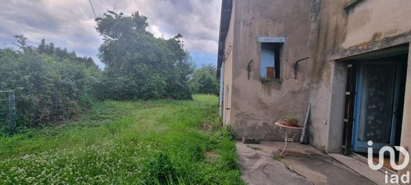 Maison de campagne 8 pièces de 126 m² à Perreux (42120)