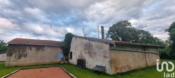 Maison de campagne 8 pièces de 126 m² à Perreux (42120)
