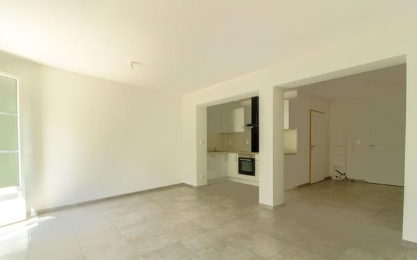 Maison à louer    4 pièces • 70 m2 Pontpoint