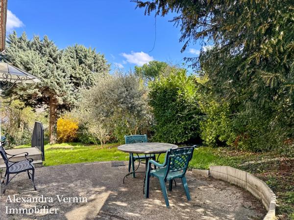 Charmante maison familiale 4 chambres entourée d'un agréable jardin arboré