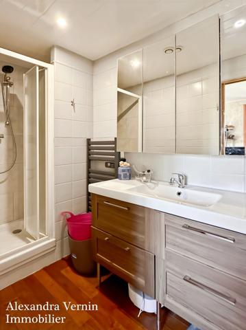 Charmante maison familiale 4 chambres entourée d'un agréable jardin arboré